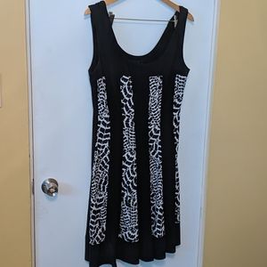 Connected Black and white swing dress